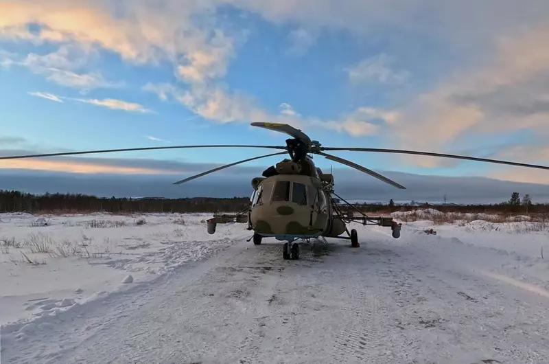 Read more about the article Два Ми-8МТВ-5М с системой создания помех передали Северному флоту